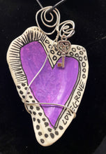 Load image into Gallery viewer, &quot;Hearts for Shore&quot; Necklace

